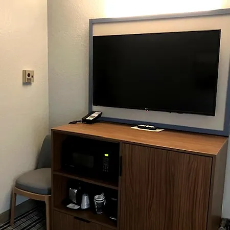 Americinn By Wyndham Dickinson-3